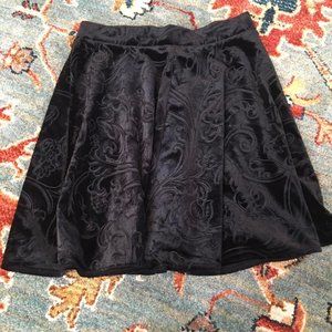 Forever 21 Black Velvet/Velour Floral Damask Skater Skirt